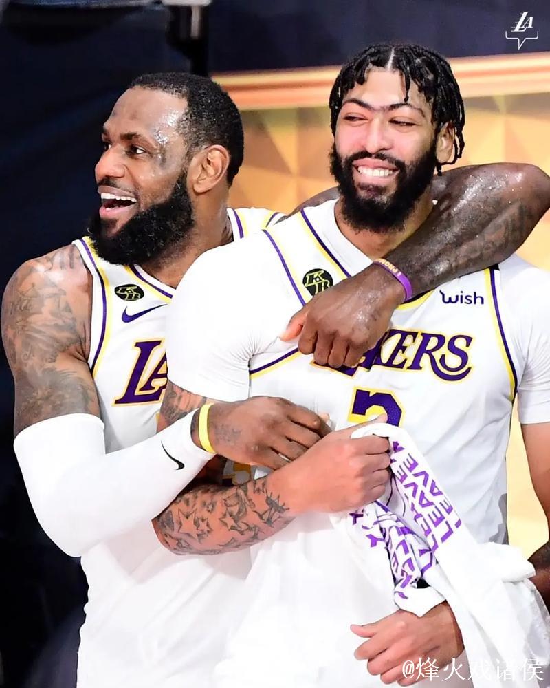 詹姆斯32+14+10浓眉31+9 湖人力克国王喜迎三连胜 詹姆斯32+14+10浓眉31+9 湖人力克国王喜迎三连胜