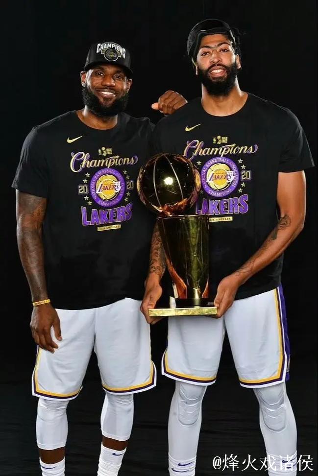 詹姆斯32+14+10浓眉31+9 湖人力克国王喜迎三连胜 詹姆斯32+14+10浓眉31+9 湖人力克国王喜迎三连胜